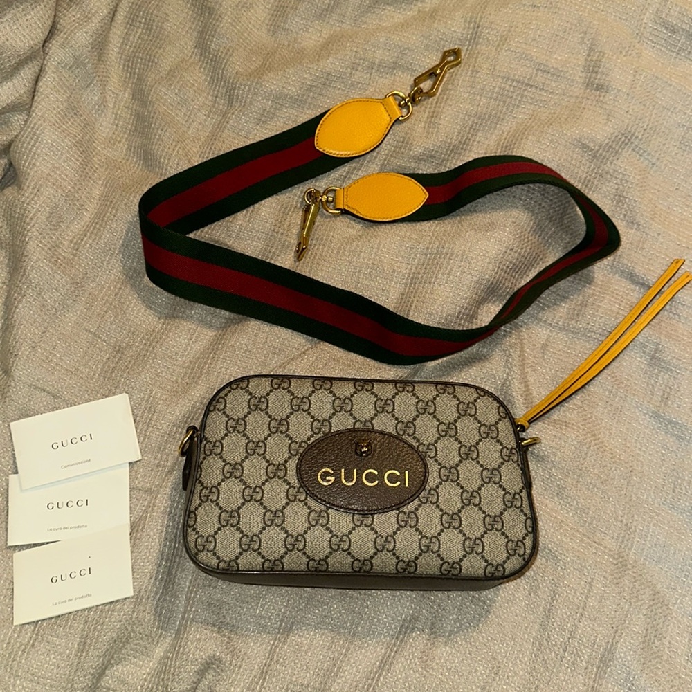 Gucci Neo Vintage GG Supreme Messenger